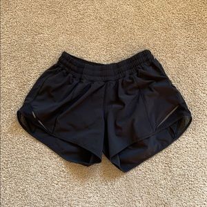 Lululemon Hotty Hot shorts